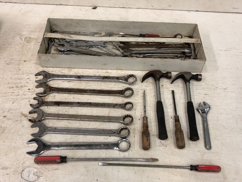 lot 63 image: Steel Tool Tray Full Of Hand Tools