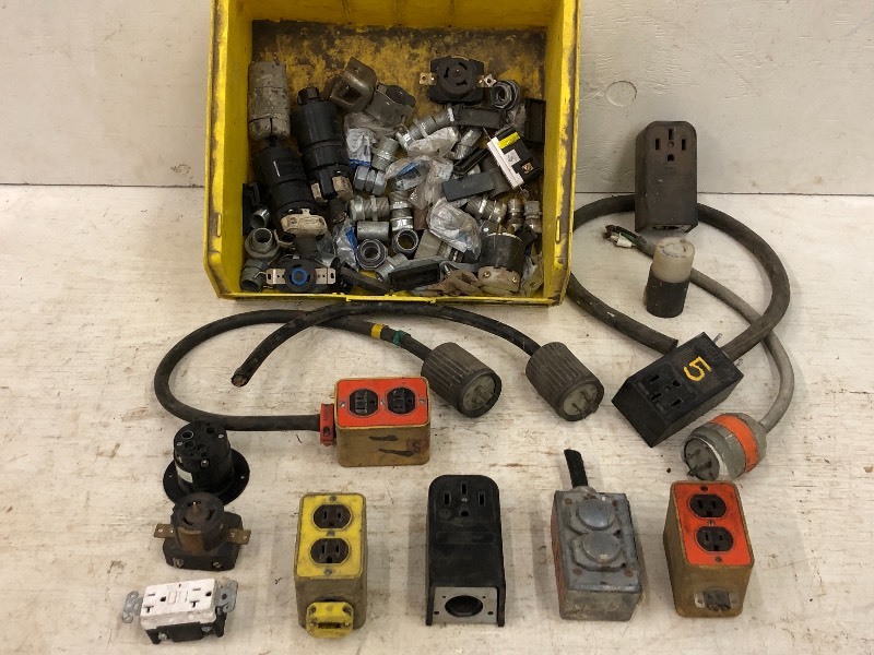 lot 74 image: Lot Of Assorted Electrical Supplies
