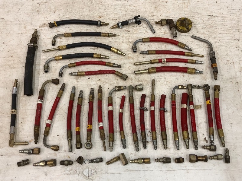 lot 76 image: Box Of Air Hose Ends  Fittings