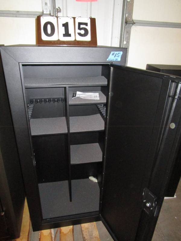 lot 15 image: Fortress 24-30 Gun Cabinet