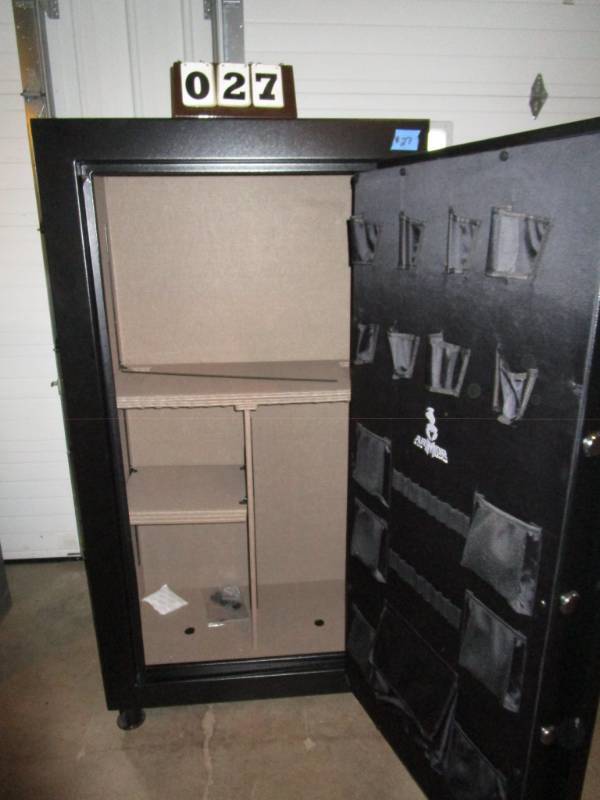 lot 27 image: Armor 72 Gun Safe