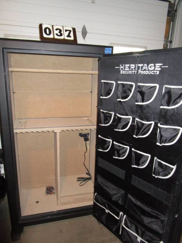lot 37 image: Heritage 64 Gun Safe