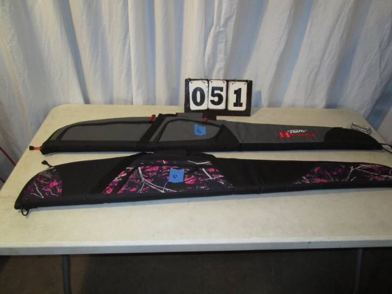 lot 51 image: 2 Gun Cases