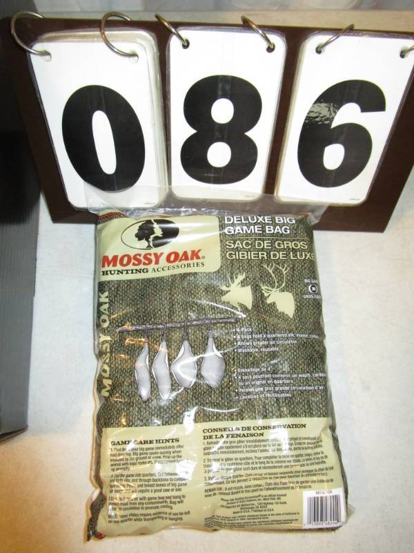 lot 86 image: Case of Mossy Oak Deluxe Big Game Bags