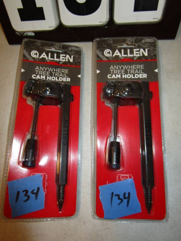 lot 134 image: Alle Anywhere Tree Trail Cam Holders