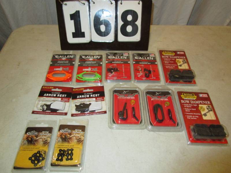 lot 168 image: Assortment Bow Accessories