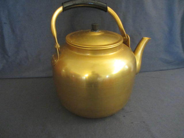 lot 11 image: Copper Tea Kettle