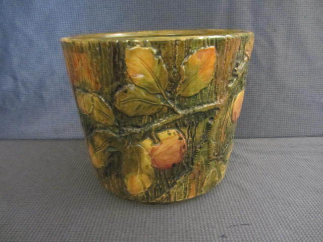 lot 6 image: Weller Vase