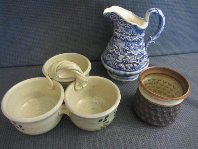 lot 27 image: Pottery