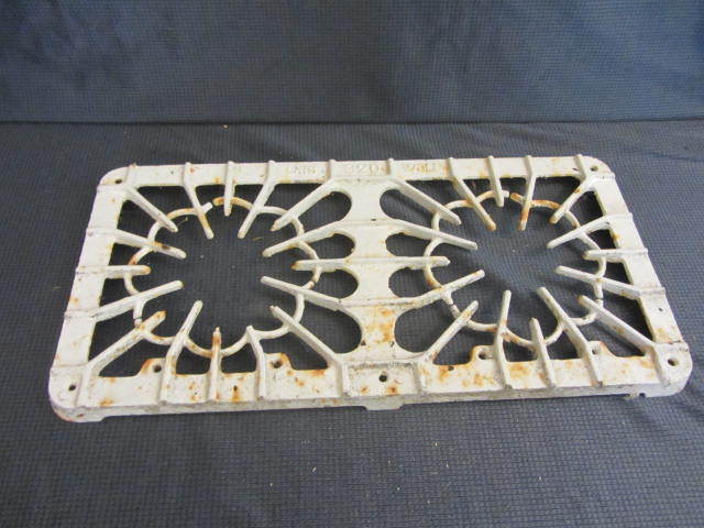 lot 29 image: Griswold Grate
