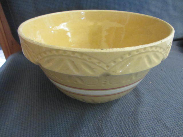 lot 30 image: RRP Bowl