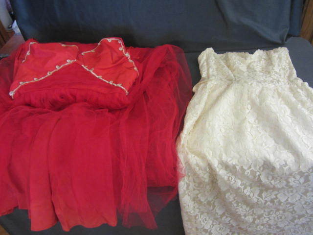lot 55 image: Net & Cocktail Dresses