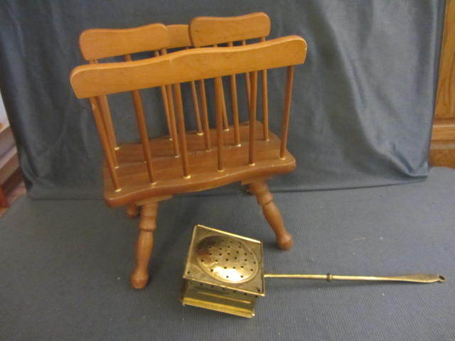 lot 84 image: Magazine Rack, Basket