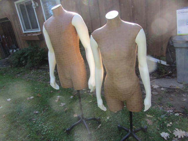 lot 110 image: Mannequins
