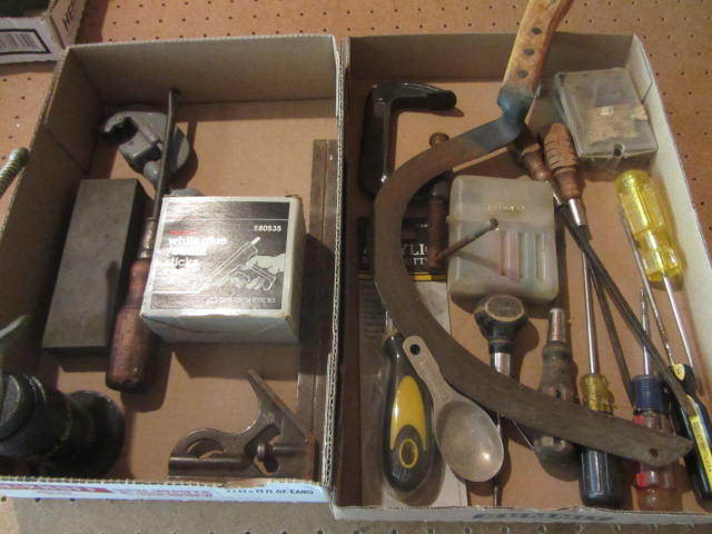 lot 124 image: Pipe Cutter, Clamps, Allen Wrenches
