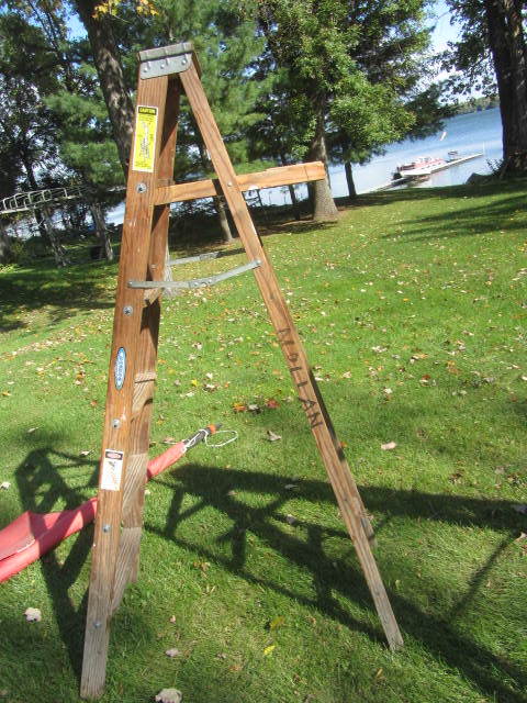 lot 88 image: Wooden Ladder