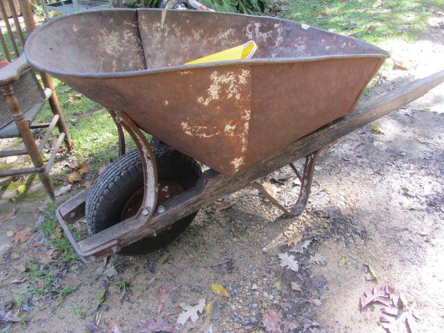 lot 95 image: Vintage Wheelbarrow