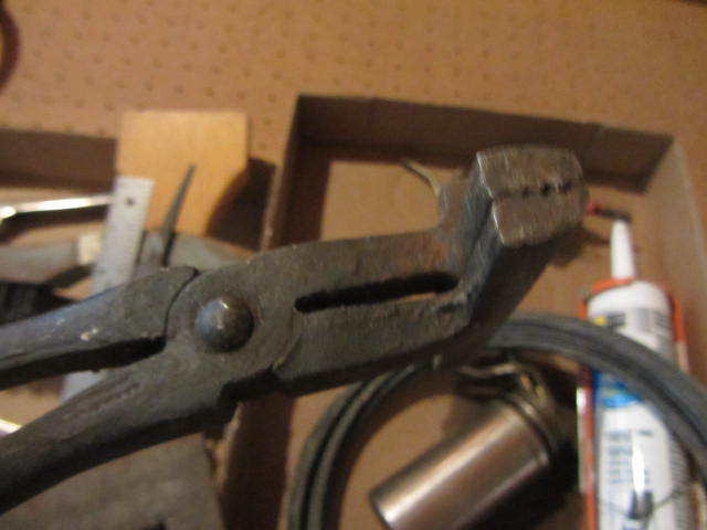 lot 147 image: Home Repair Supplies