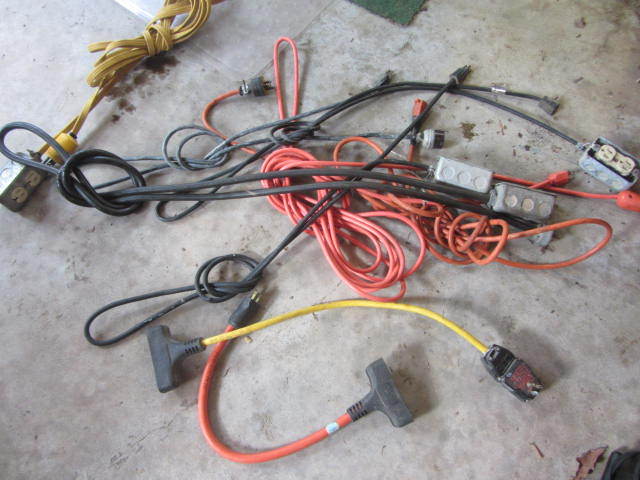 lot 149 image: Power Cords & Splitters