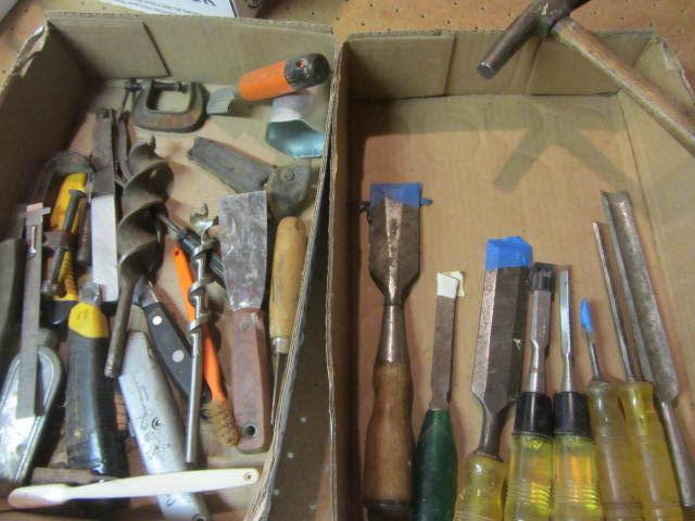lot 156 image: Chisels, Knives, Hammer