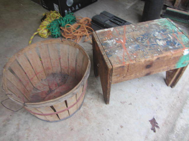 lot 187 image: Bench & Basket