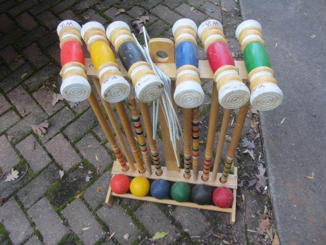 lot 181 image: Croquet Set