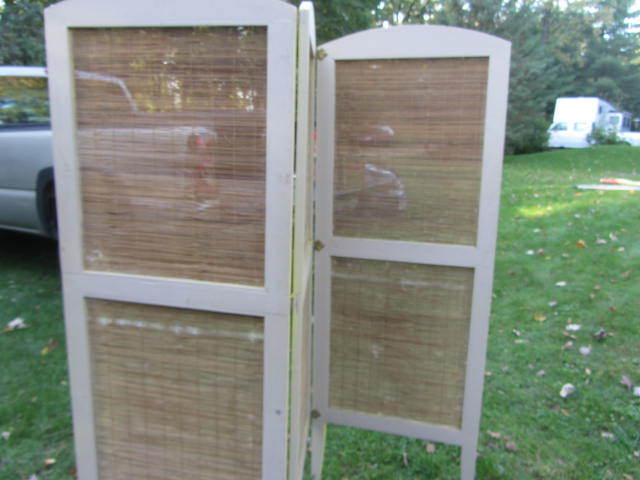 lot 182 image: Dressing Screen