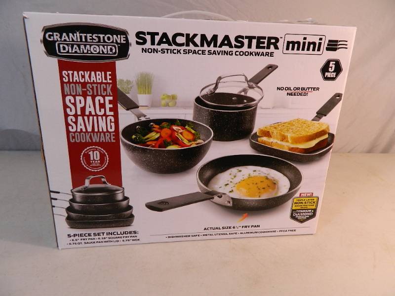 lot 30 image: New Stackmaster Mini Non Stock Space Saving Cookware Set
