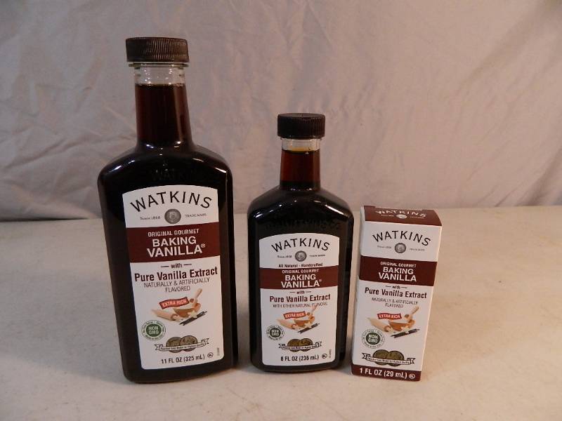 lot 45 image: New Watkins Baking Vanilla