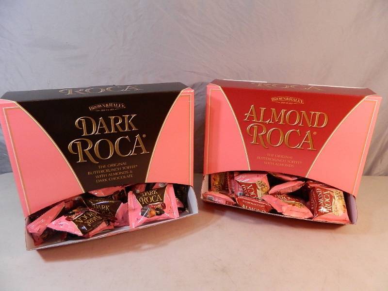 lot 113 image: 2 New Displays of Roca Candy
