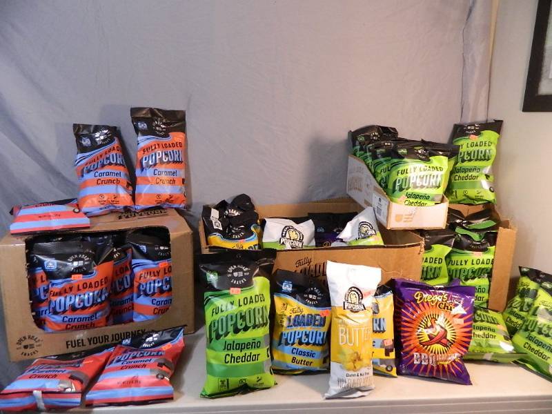 lot 134 image: Large Lot of Popcorn