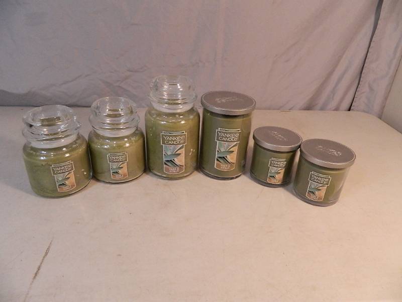 lot 135 image: 5 New Sage and Citrus Yankee Candles