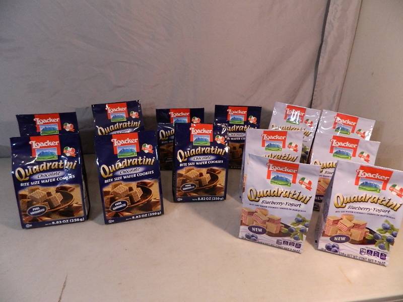 lot 147 image: 13 New Bags of Loacker Quadratini Wafer Cookies