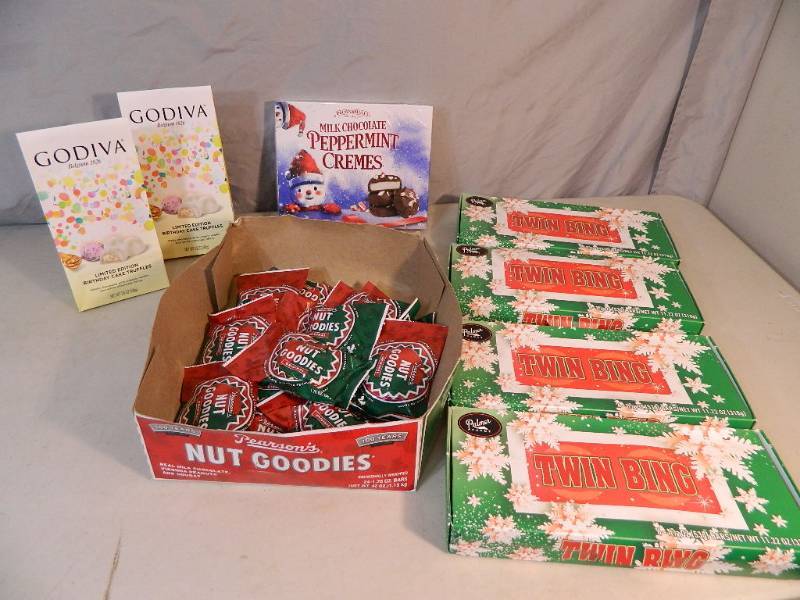 lot 166 image: New Candy