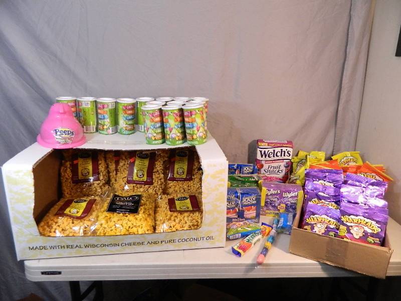lot 170 image: Large Lot of New Snacks and Candy