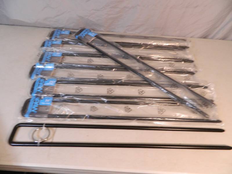 lot 174 image: 8 New Heavy Duty Pet Tie Out Stakes