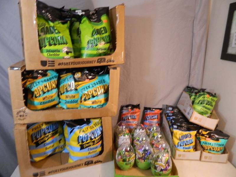 lot 175 image: Large Lot of Popcorn and Warheads Candy