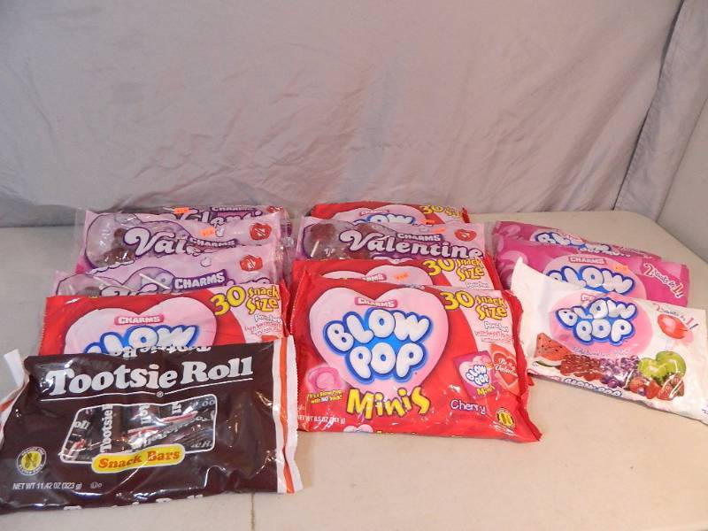 lot 178 image: 12 New Bags of Candy