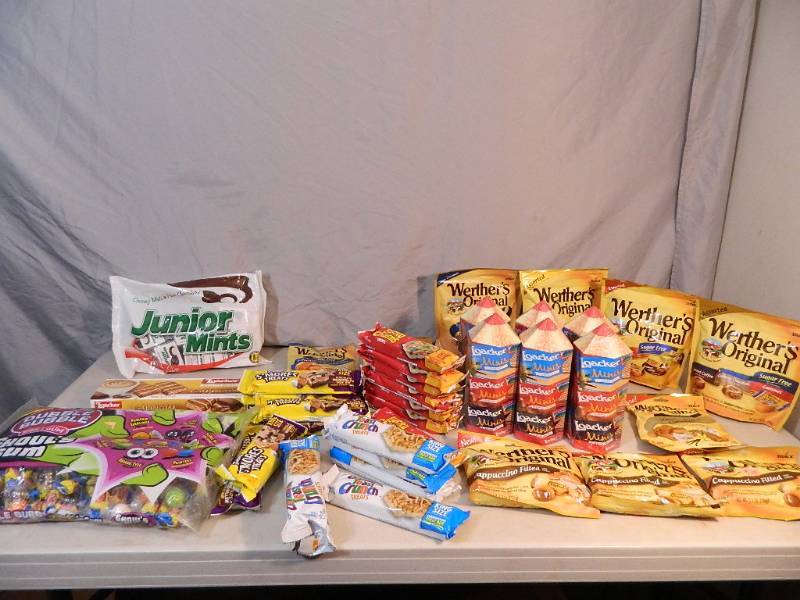 lot 179 image: New Candy, Cereal Bars, and More