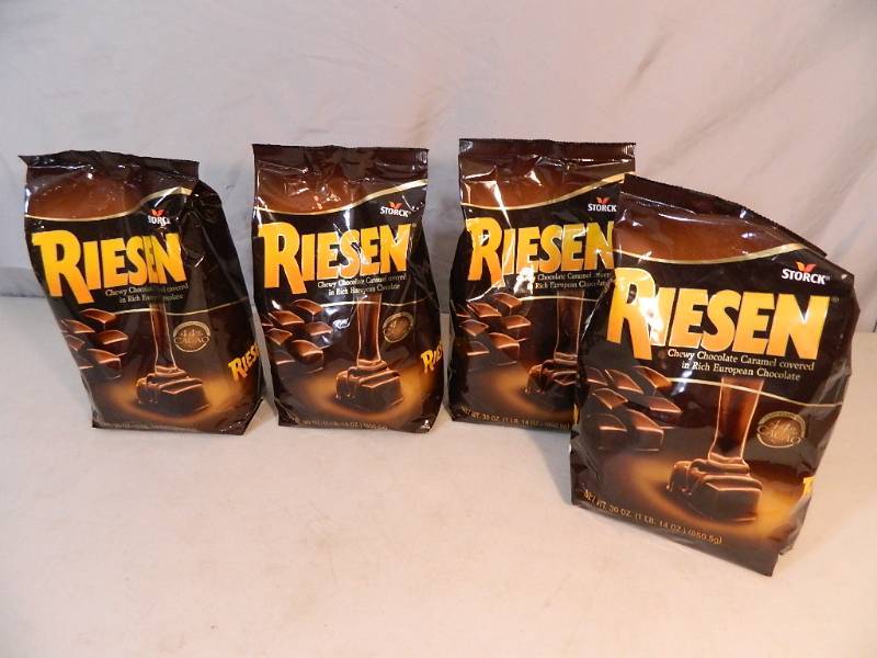 lot 193 image: 4 New Large Bags of Riesen Candy