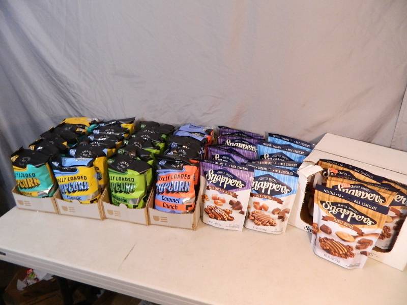 lot 202 image: Large Assortment of Snacks