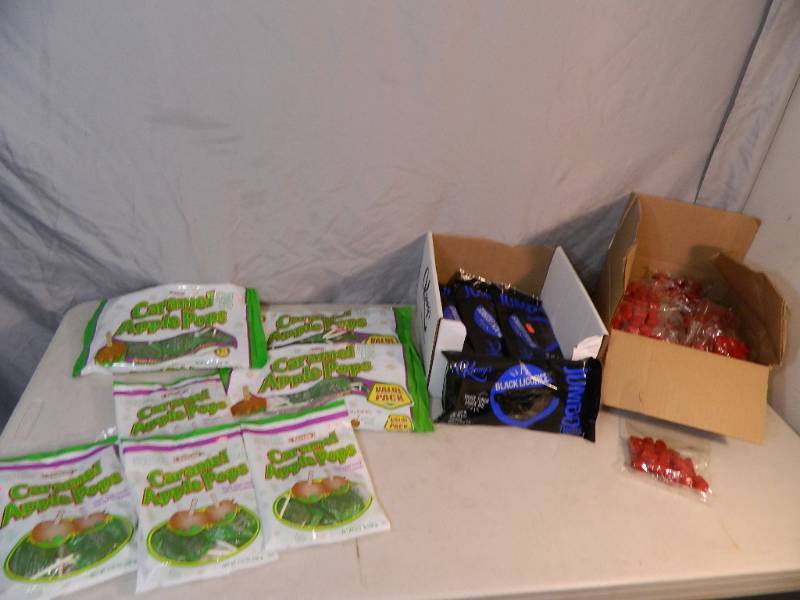 lot 205 image: New Candy Assortment