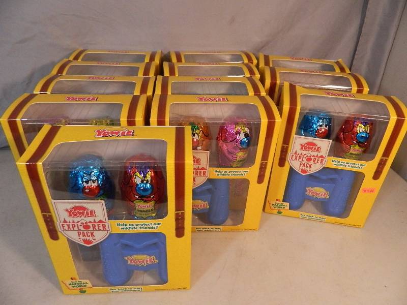 lot 216 image: 12 New Yowie Explorer Packs