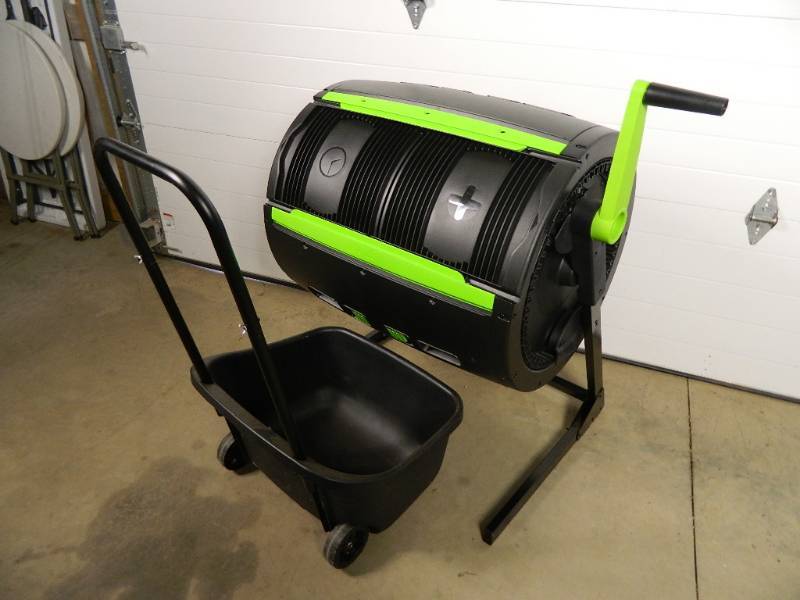 lot 6 image: New Compost Tumbler and Cart