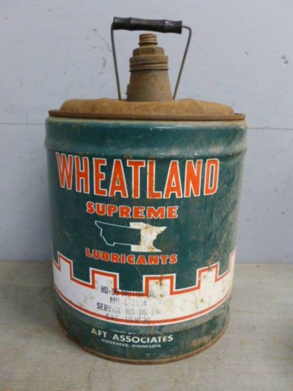 lot 8 image: Vintage Oil Can