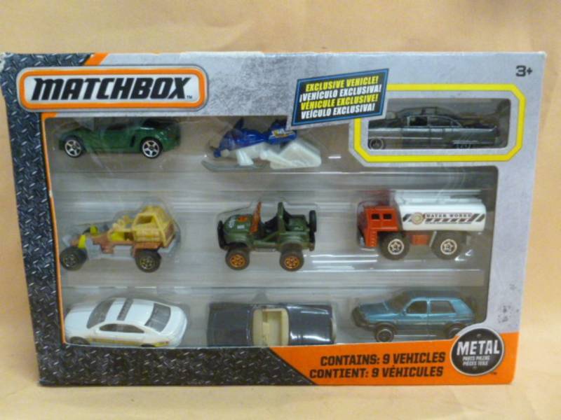 lot 13 image: Die Cast Metal Car Set