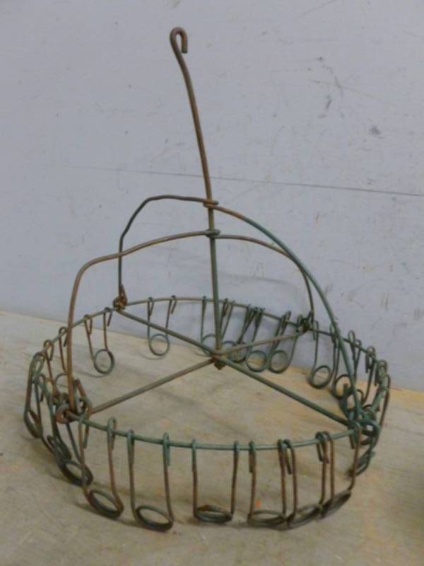 lot 82 image: Antique Holder Rack