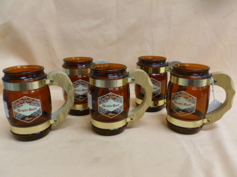 lot 101 image: Vintage Grain Belt