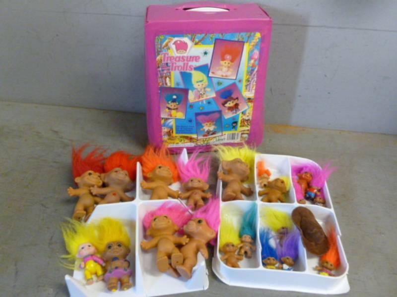 lot 143 image: Collectible