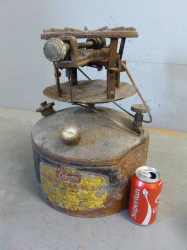 lot 144 image: Vintage Coleman Stove